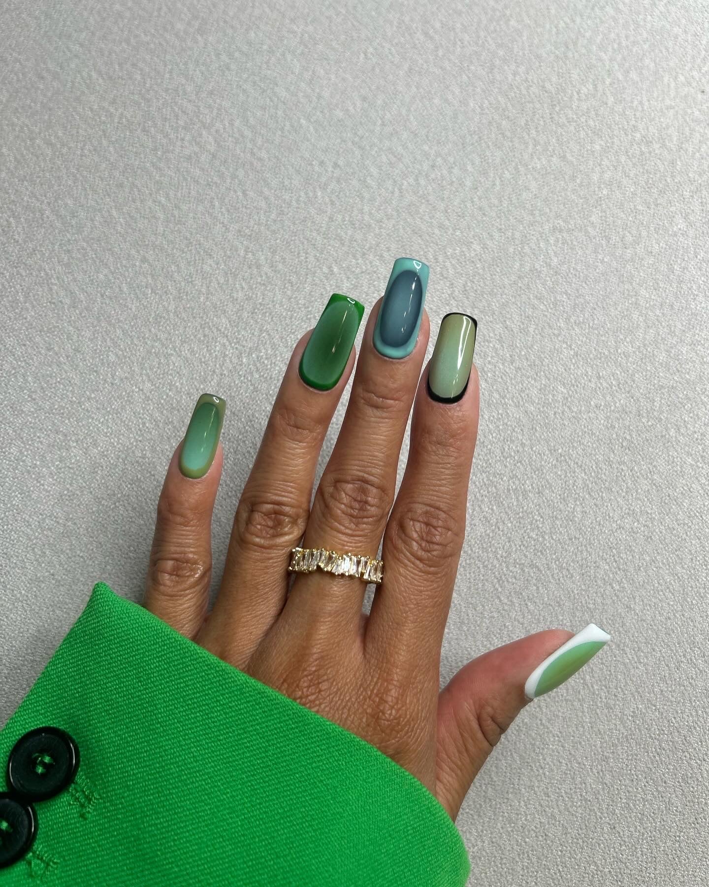 Green aura nails 💚 🔫